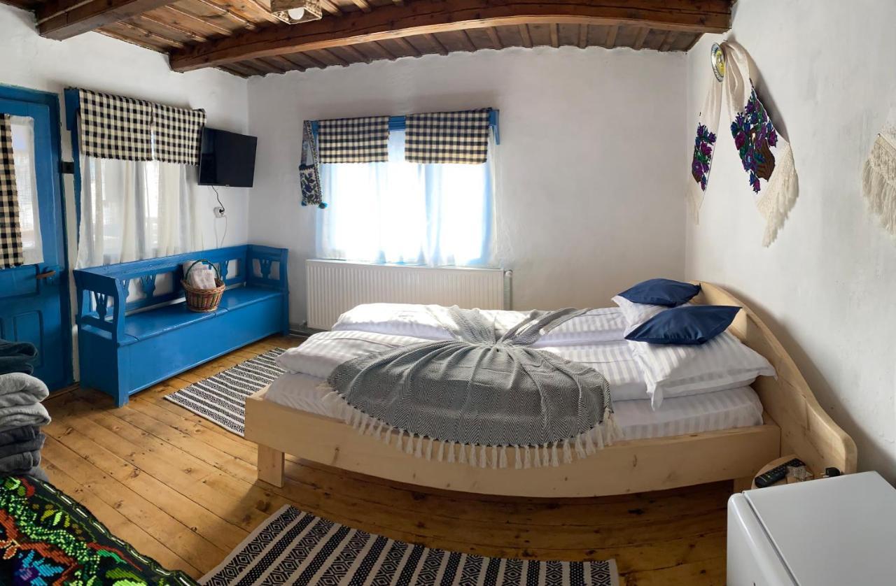 Casuta Tivadar Hotel Breb Bagian luar foto