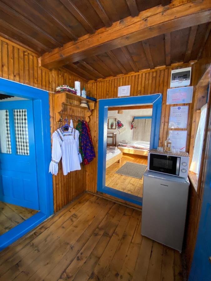 Casuta Tivadar Hotel Breb Bagian luar foto