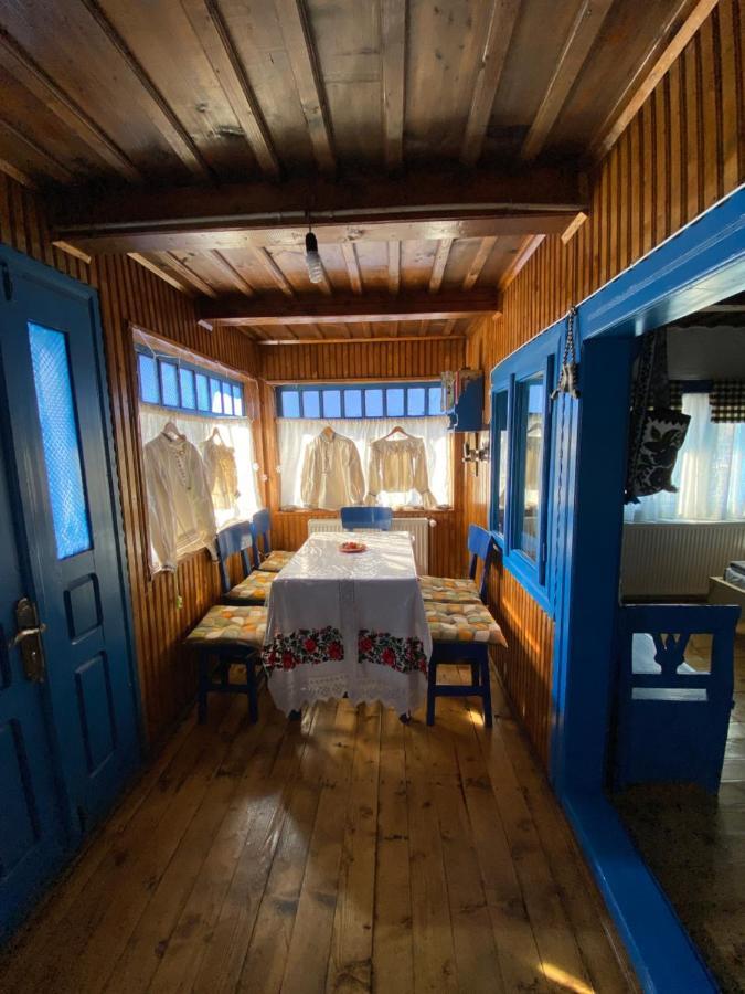 Casuta Tivadar Hotel Breb Bagian luar foto